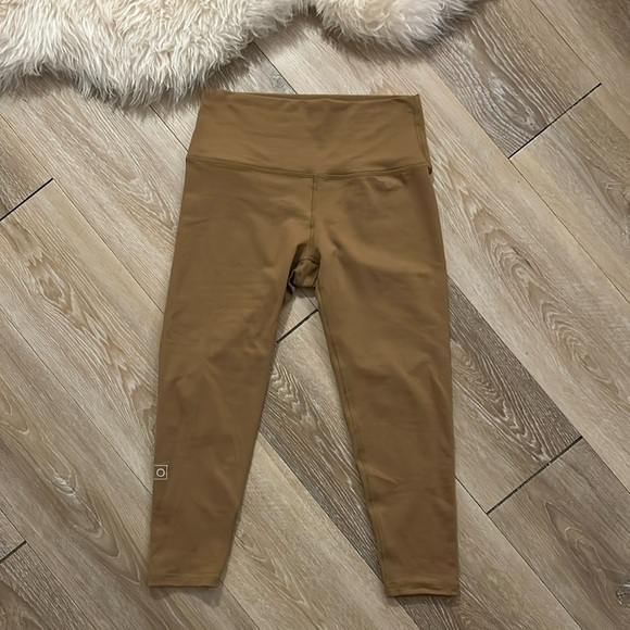 🆕 FLEO El Toro 21" Amber Green High Rise Cropped Leggings - Picture 6 of 8